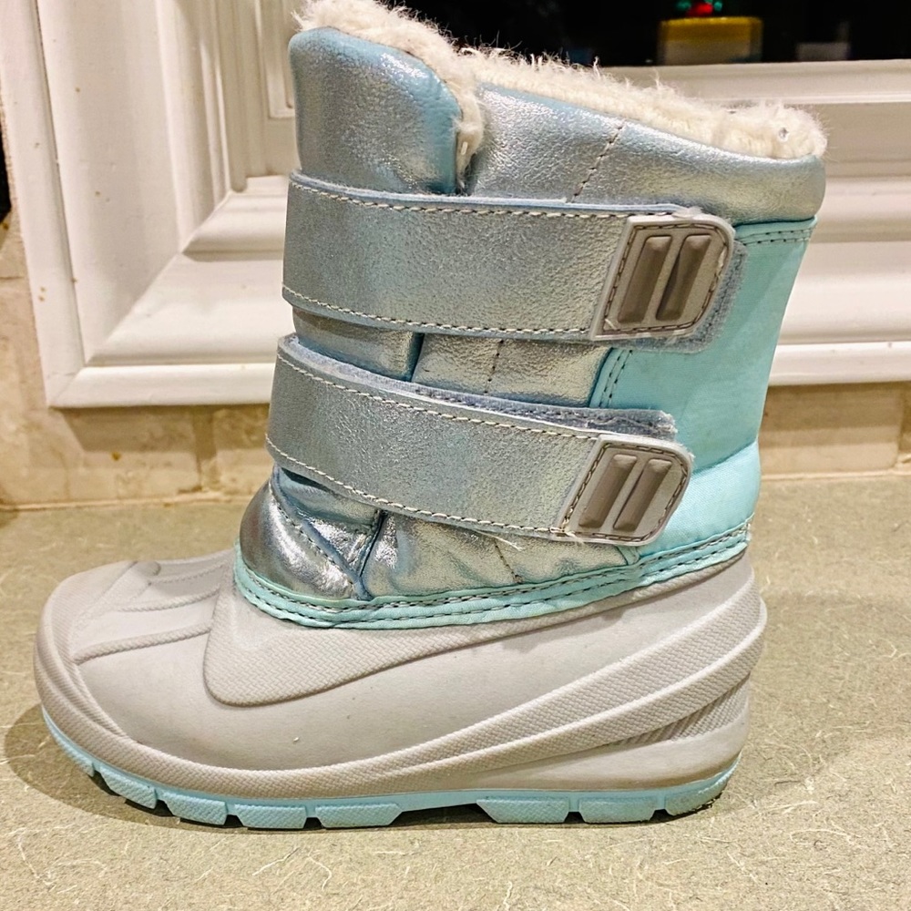 Kids waterproof snow boots toddler 9 blue shimmer fur Velcro straps adjustable